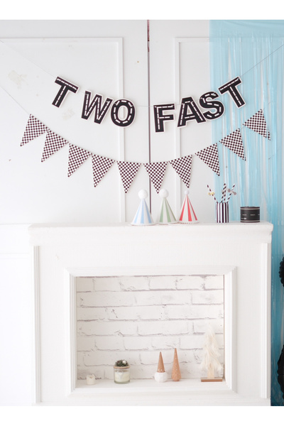 Partifabrik Racing Cars Vehicle Themed 2-Piece Two Fast and Triangle Road Banner