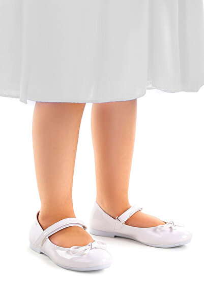 Kiko Kids Barbe Rugan Fiyonklu Cırtlı Kız Çocuk Babet Ayakkabı