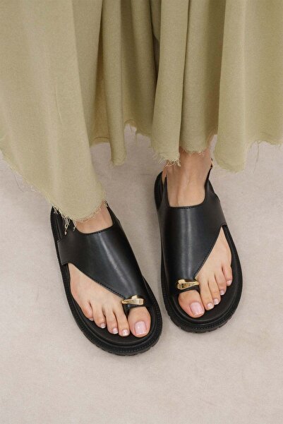 Mio Gusto Oasis Black Color Ringed Women's Sandals
