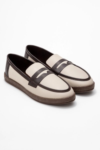 by selvi Lukka Shoes حذاء لوفر رجالي من الجلد الصناعي باللون البيج من Livya