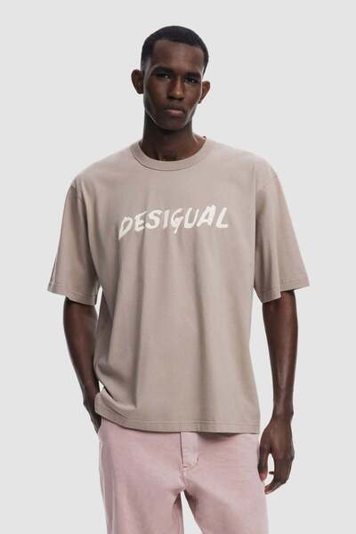 Desigual Tricou bărbați din bumbac cu logo imprimat, bej