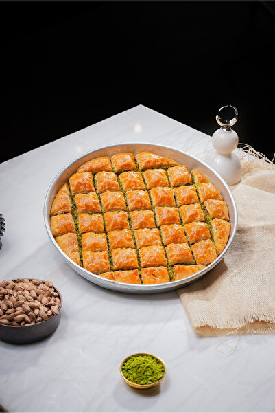Koçak Baklava Kuru Baklava 2,5 Kg Tepsi (70-75 Dilim) - Tepsi Bedeli Dahildir