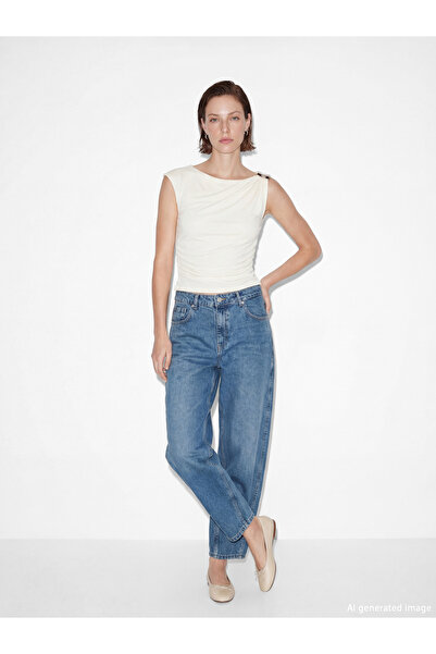 LC Waikiki بنطلون جينز نسائي من ALITA CITY Barrel Fit مع اختلاف