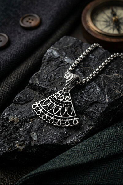 Begondio Motifed Handcrafted Stainless Steel Chain Men's Necklace