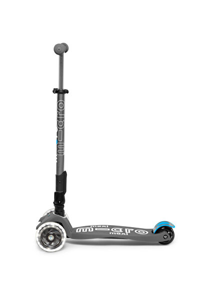 MICRO SCOOTERS ΜΙΚΡΟ ΜΑΞΙ ΝΤΕΛΟΥΞΕ ΑΝΑΠΑΤΑΘΙΜΕΝΟ LED ΒΟΛΚΑΝΙΚΟ ΓΚΡΙ MMD094 Μο...