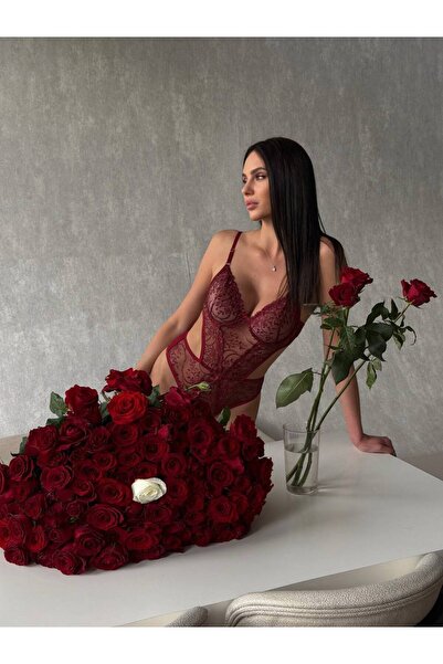 Velvetora Kadın Amore Zarif Brode Detaylı Balenli Bodysuit – Şık ve Destekley...