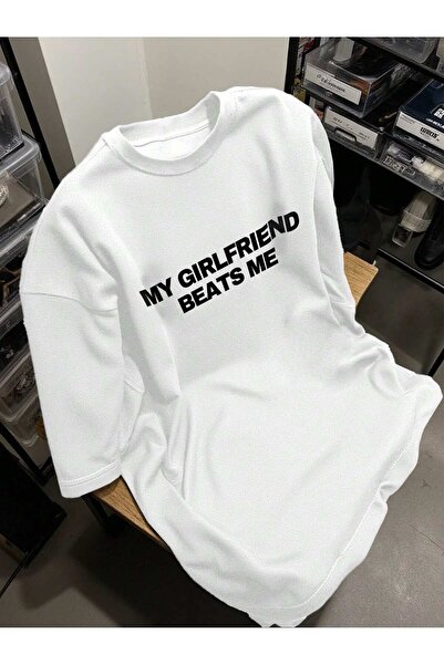 EVIus Tricou oversize cu guler rotund, imprimat cu textul „My Girlfriend Beat...