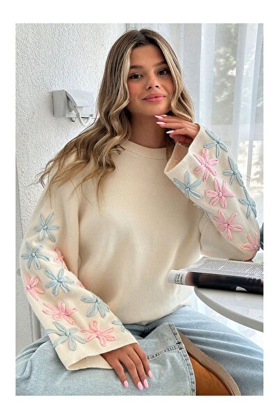 LC Waikiki Nevavm Farkıyla Women's Oval Collar Sleeves Floral Embroidered Loo...