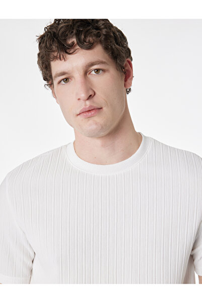 Koton Regular Fit Short Sleeve Textured Crew Neck T-Shirt