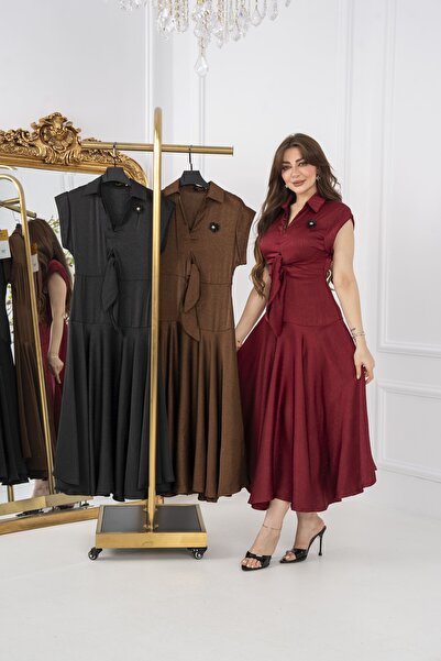 JAQUEEN Elegant Dress with a Unique Design