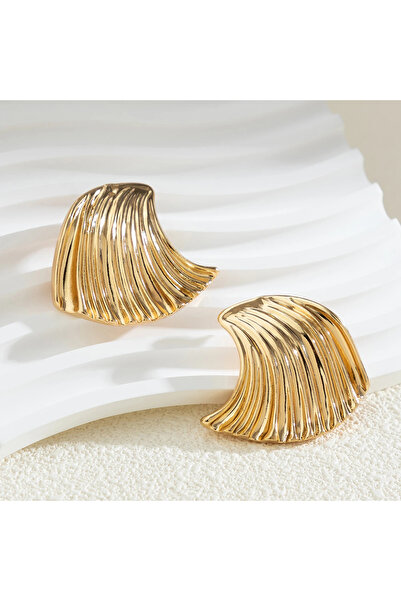 GlaMLo Accessories Textured statement earrings with a shell-inspired design