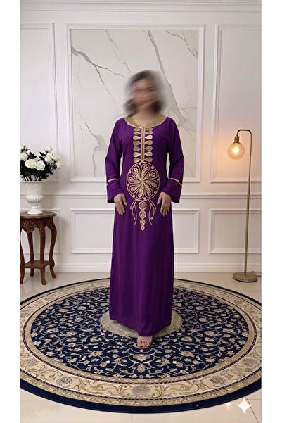 ISHRAQAT AL-AMAL Elegant dress with luxurious gold embroidery