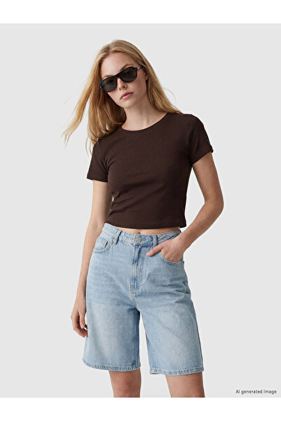 LC Waikiki Γυναικείο Crop T-shirt NEVAVM με οβάλ λαιμόκοψη και διαφορά στο σχ...