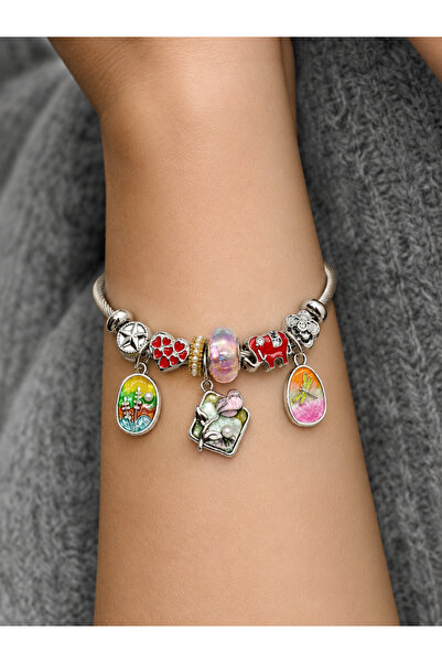 MakeWell Stainless Steel Charm Bracelet for Women – Modern Design with Shell ...