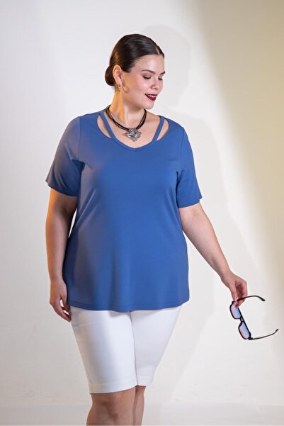 Roxxlen Women's Plus Size V-Neck Detailed Blouse
