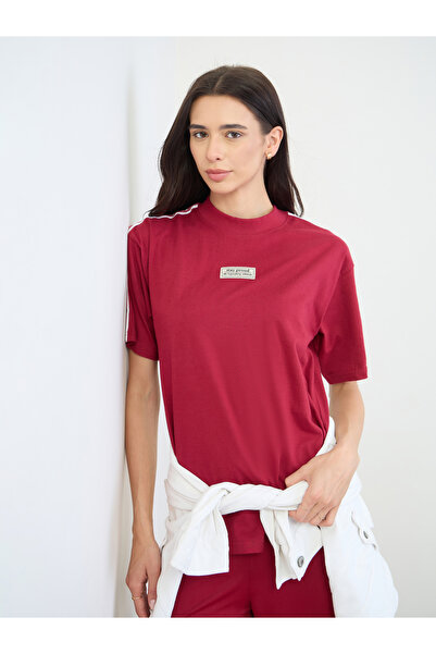 Styli Burgundy Badge Detail Oversized T-Shirt