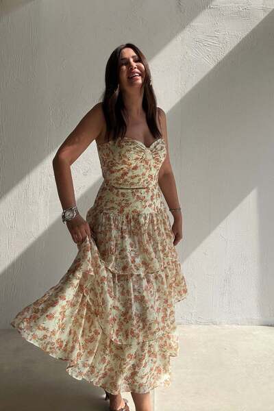 ELVAN TOLON Soft Floral Crop Skirt Set Beige