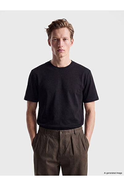 LC Waikiki Esvab • Modern & Distinctive Relaxed Fit Basic Dry Touch T-Shirt