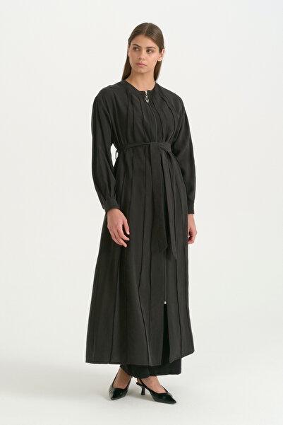 Nihan Segmented Comfortable Fit Lyocell Robe - Black
