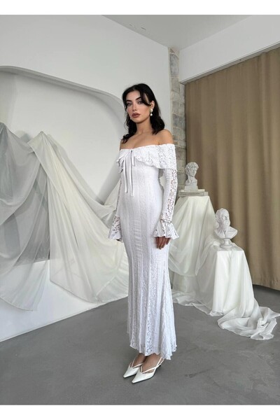 Caddebostan Moda Spanish Sleeve Lace Detailed Strapless Midi Dress