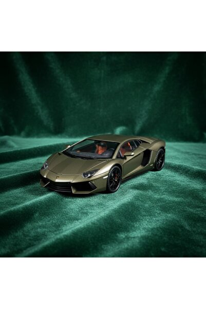 Lamborghini Колекционерска кола Revuelto, 1:24, лят метал - златен цвят