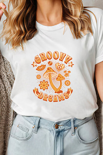 Sarah's Boutique Women's T-shirt – 100% cotton – Groovy Dreams