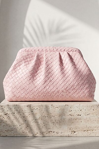 InStyle Τσάντα Clutch με υφή πλεκτού σχεδίου σε ροζ απόχρωση