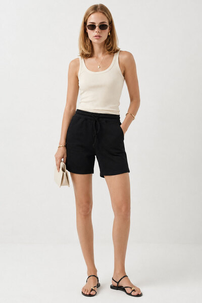 VENA Women's Linda Cotton Shorts - Black