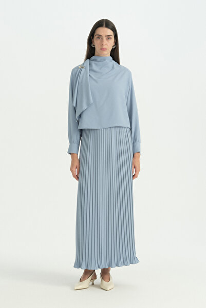 Nihan Brooch and Flounce Skirt Blouse Stylish Set - Indigo