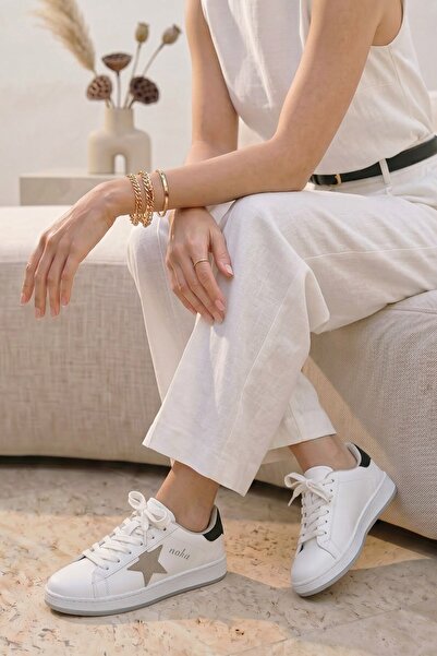 Stilbagshoes حذاء رياضي نسائي من روكسي باللون الأبيض