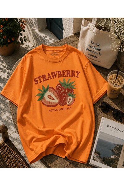 TREND EMMODA Women's Strawberry Printed Oversize Basic T-Shirt