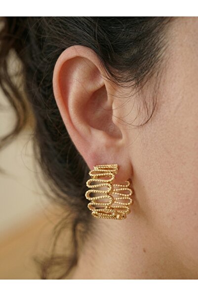 She Combines Gold Colored Thick Twisted Zigzag Shaped Vintage Model Hoop Earr...