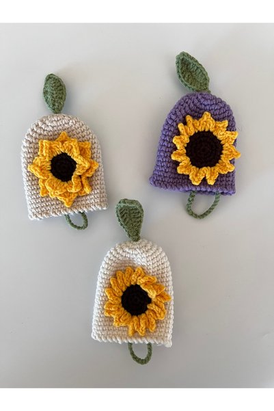 FLY LIFE Hand-Knitted Amigurumi Keychain