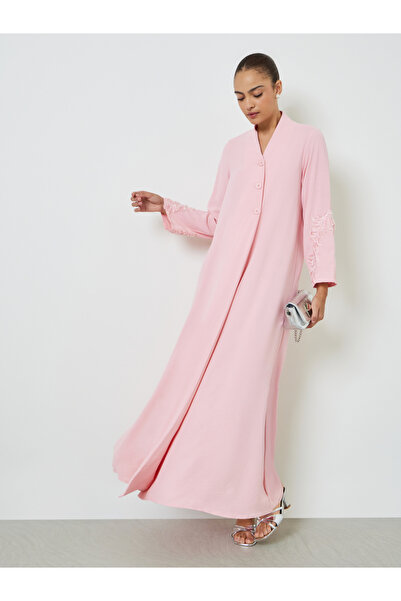 Amirah By Styli جلابية وردية مطرزة بأزرار وقصة A-Line
