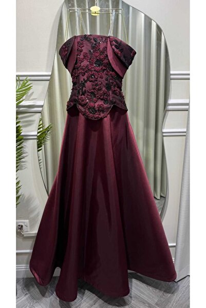 SAMEERAH STYLE Burgundy Maxi Evening Dress with Floral Embroidery and Sequins