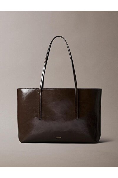Calvin Klein FOIL LOGO GLOSSY TOTE W/ POUCH
