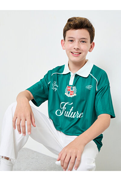 Styli Boys Contrast Collar Raglan Sleeve T-Shirt with Text Print