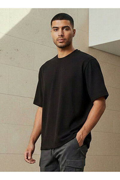 FAV Men Relaxed Fit Crew Neck Short Sleeves Textured T-shirt