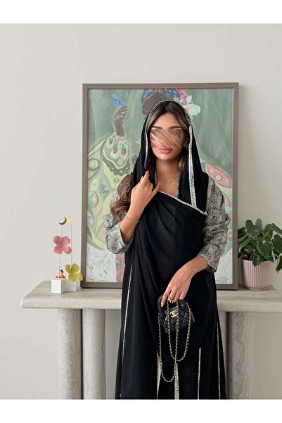 AYA Mwt790 - Crepe Abaya with Embroidered Lace Insert