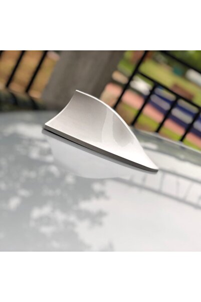 OEM Antenă auto activă AM - FM tip  "SHARK TAIL " culoare ARGINTIE