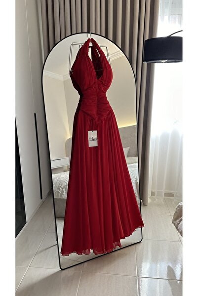 Nareen Fashion Alluring Burgundy Evening Gown Featuring a Sleek Halter Neckli...