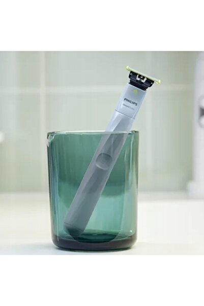 NO BRAND Golarka Philips Oneblade Aparat de ras pentru piele sensibilă cu hus...