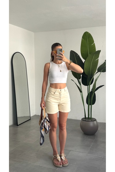 multibox Kadın Krem Yüksek Bel Mom Fit Jean Şort