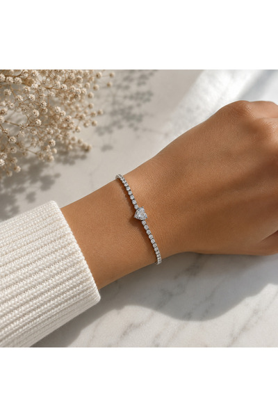Alya Jewelry سوار فولاذي على شكل قلب من الزركون الفضي