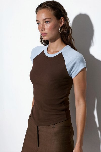 Hiccup Busem Color Blocked Crew Neck Slim Fit T-Shirt