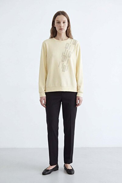 KADO OUTLET Basic Crystal Fabric Stone Blouse for Women