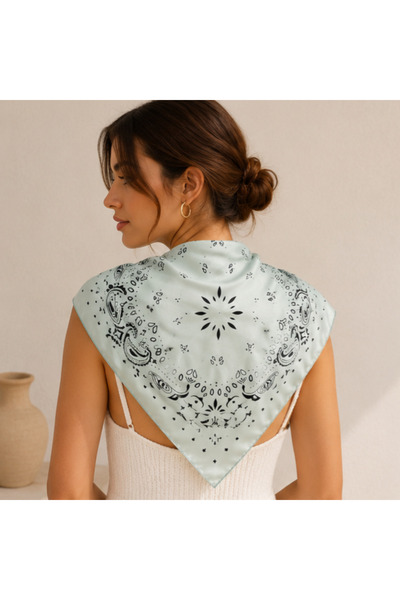 Mint Yeşili Renk Bandana Desenli Saten Fular / Bandana / Saç Eşarbı 70x70 cm