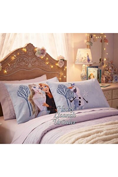 Taç Lisanslı Frozen Elsa ve Anna & Olaf Desenli Yastık Kılıfı 50x70 cm (Tekli)
