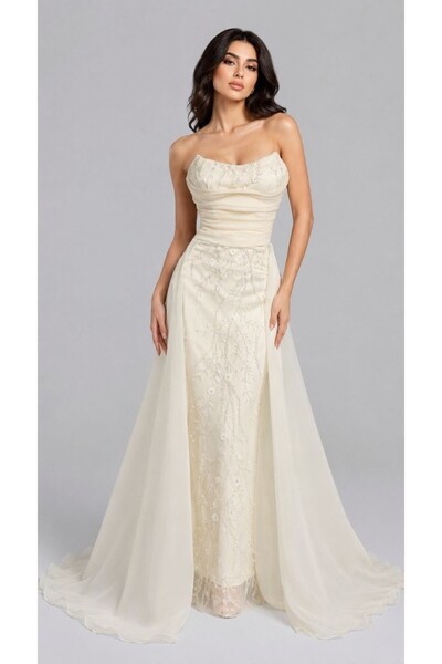 ranin Brown Evening Dress with Kefala Embroidery and Kluş Gazar Tail.