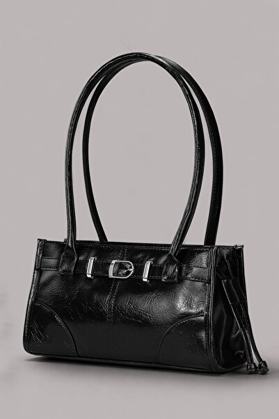 Housebags حقيبة كتف نسائية سوداء لامعة - حقيبة باجيت بمشبك معدني فضي وسحاب 297